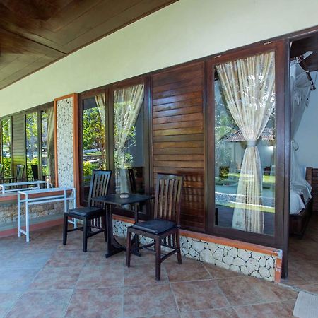 The Tanis Beach Resort Nusa Lembongan Екстериор снимка