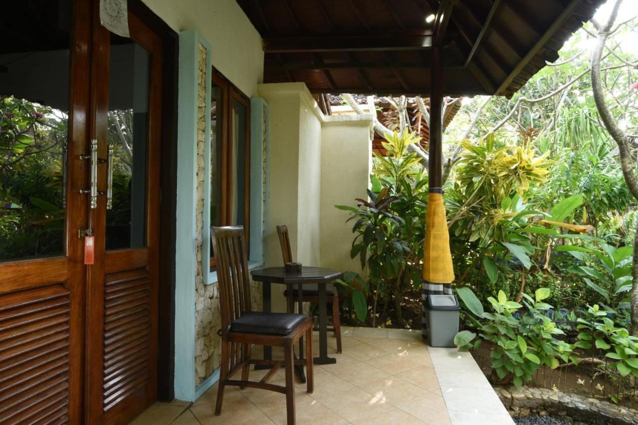 The Tanis Beach Resort Nusa Lembongan Екстериор снимка