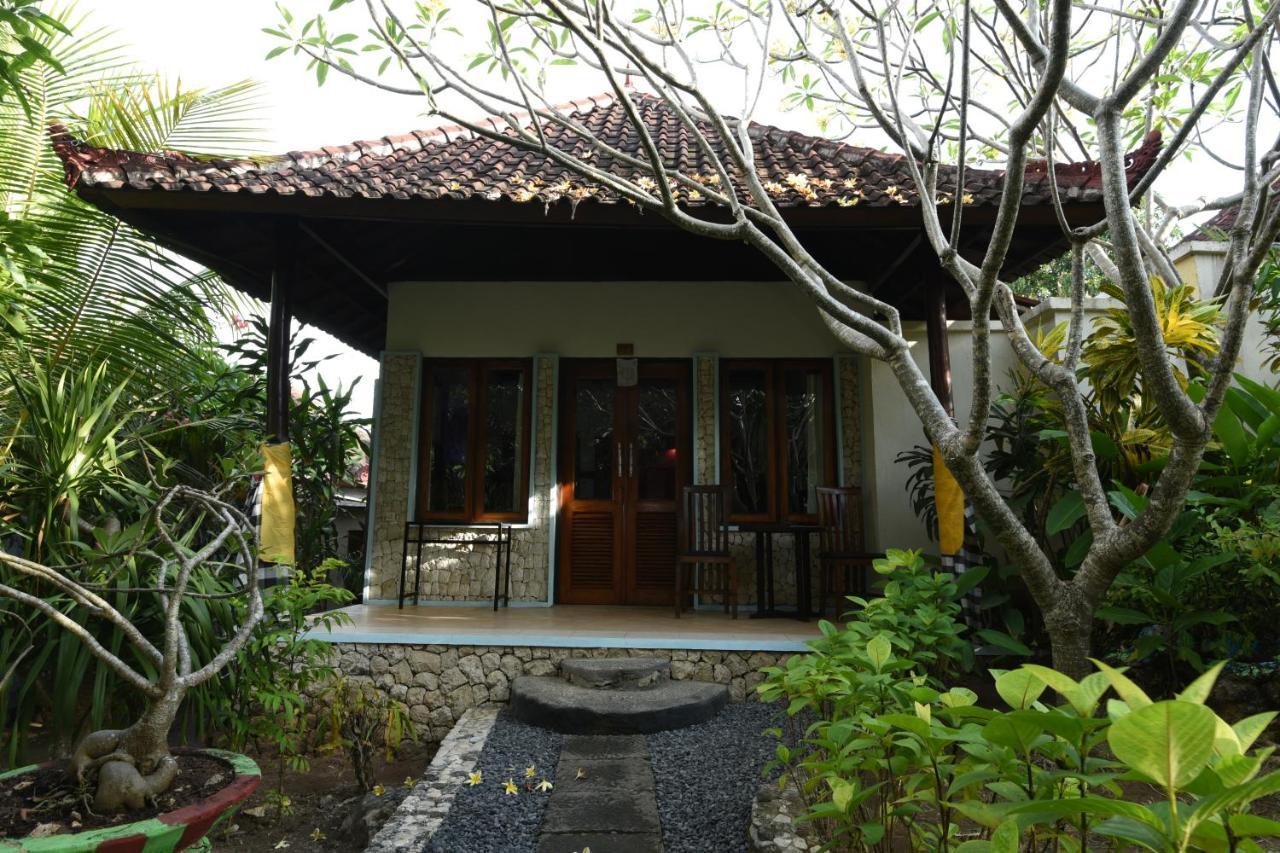 The Tanis Beach Resort Nusa Lembongan Екстериор снимка