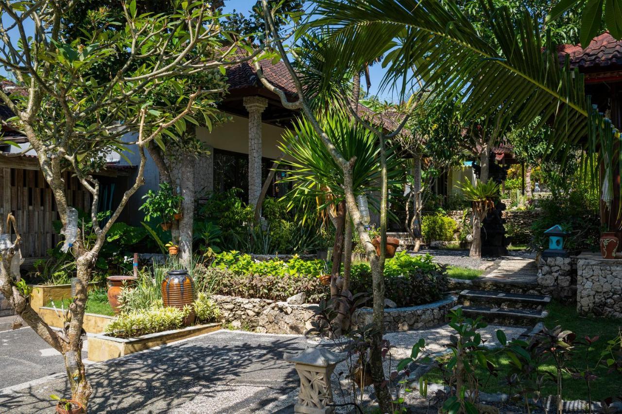 The Tanis Beach Resort Nusa Lembongan Екстериор снимка