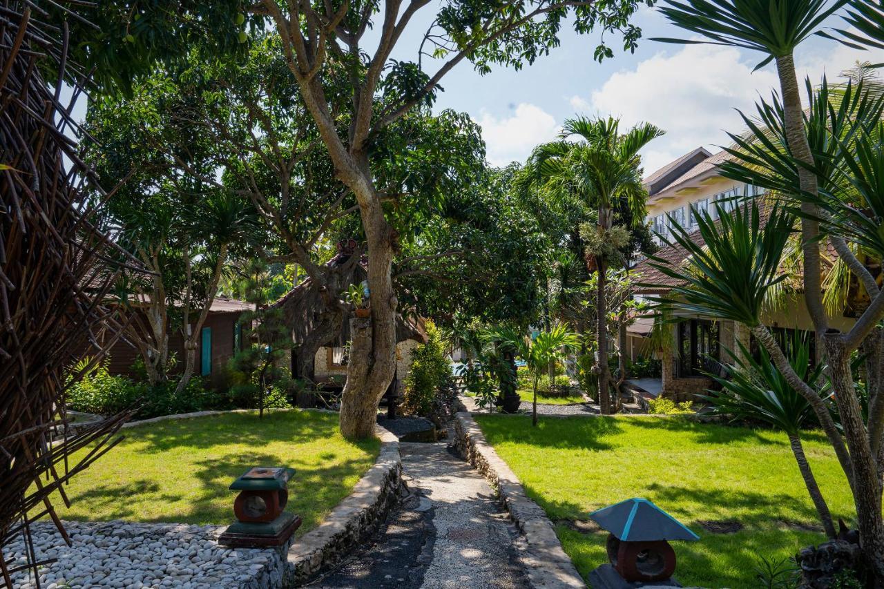 The Tanis Beach Resort Nusa Lembongan Екстериор снимка