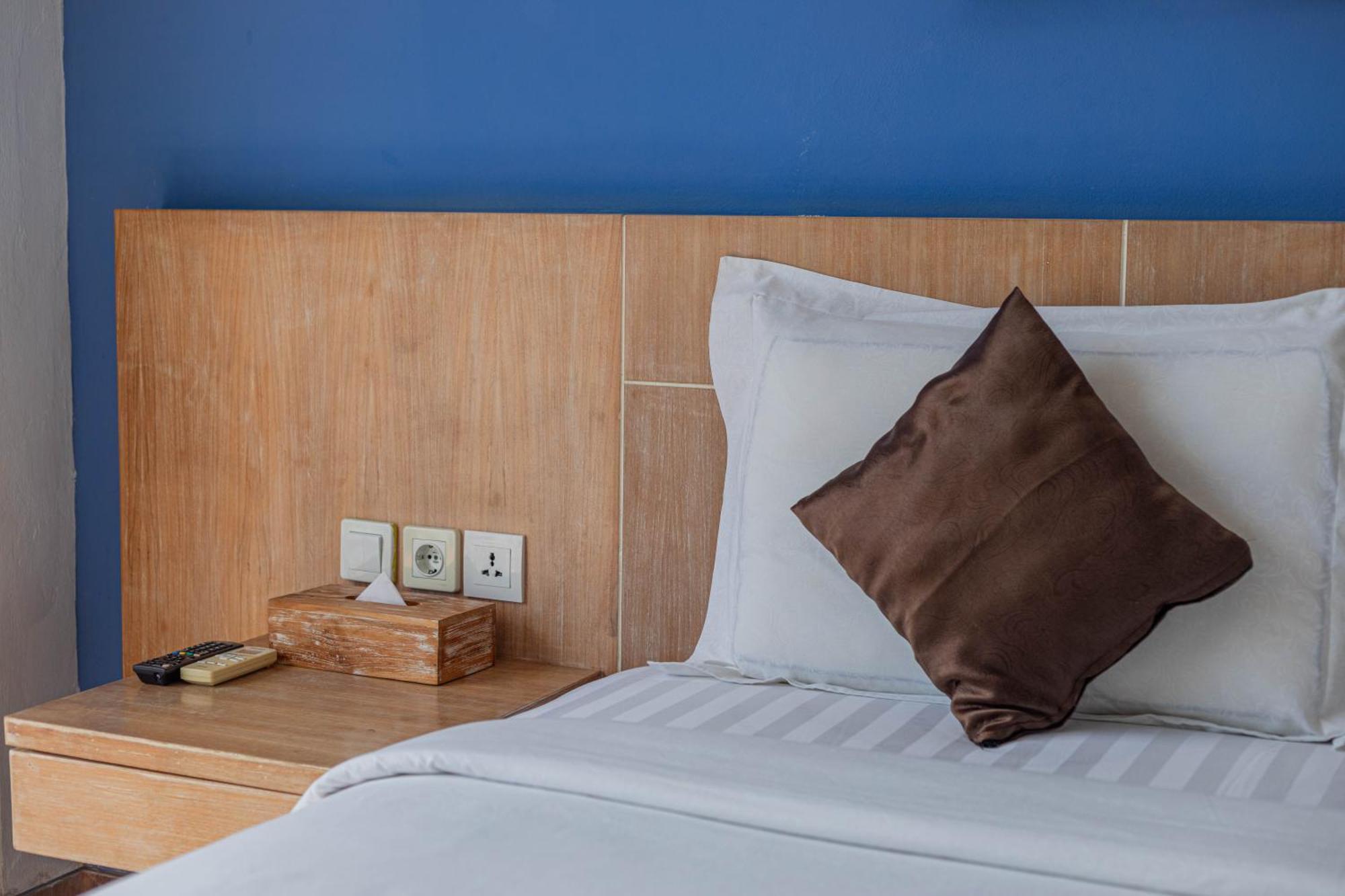The Tanis Beach Resort Nusa Lembongan Екстериор снимка