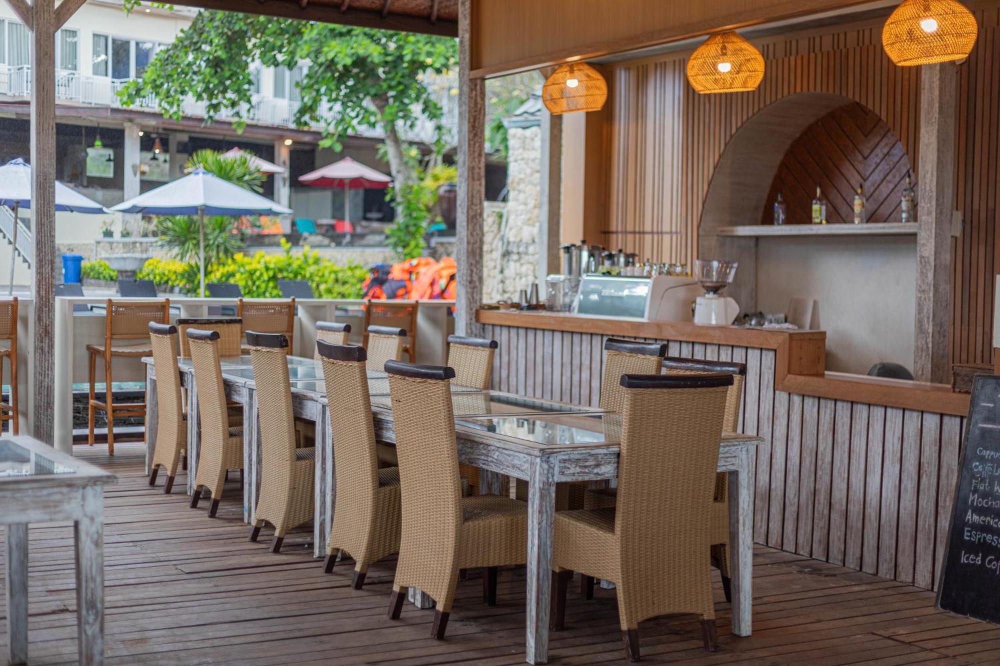 The Tanis Beach Resort Nusa Lembongan Екстериор снимка