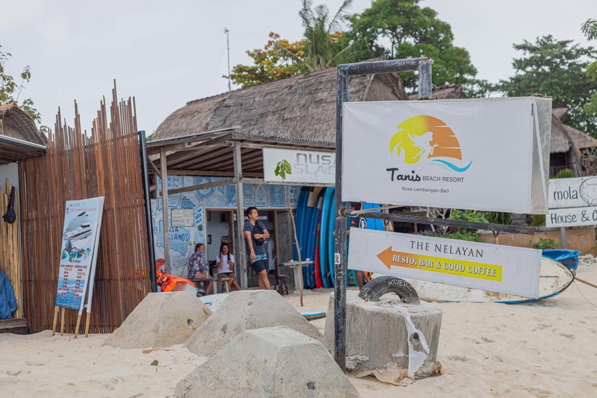 The Tanis Beach Resort Nusa Lembongan Екстериор снимка