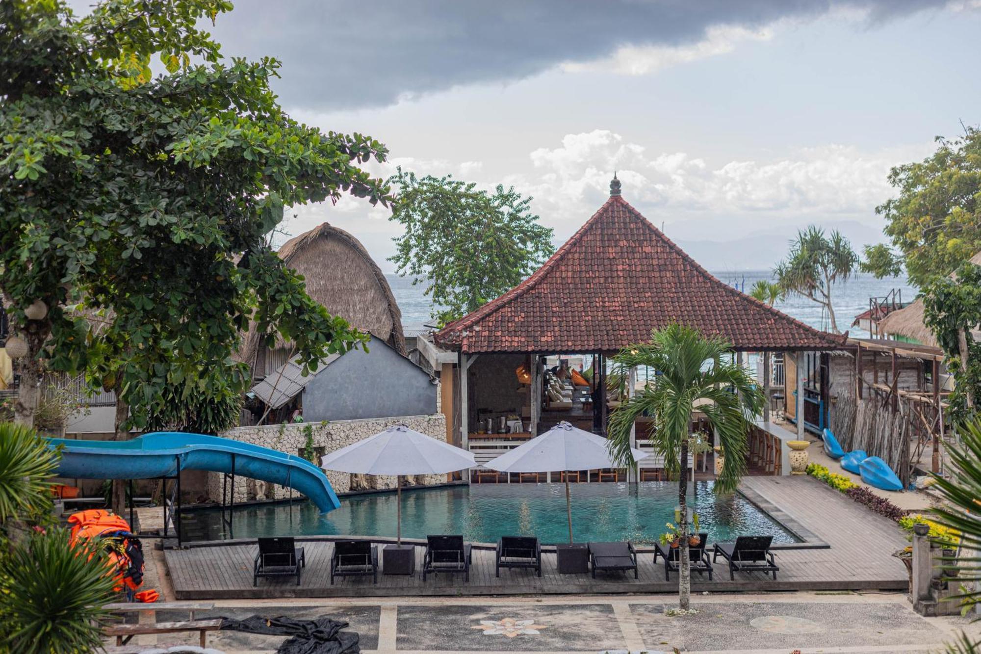 The Tanis Beach Resort Nusa Lembongan Екстериор снимка