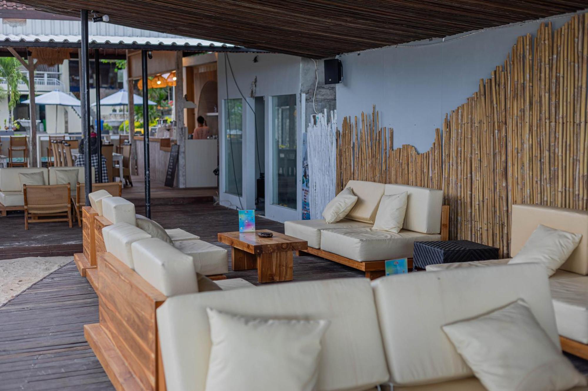 The Tanis Beach Resort Nusa Lembongan Екстериор снимка