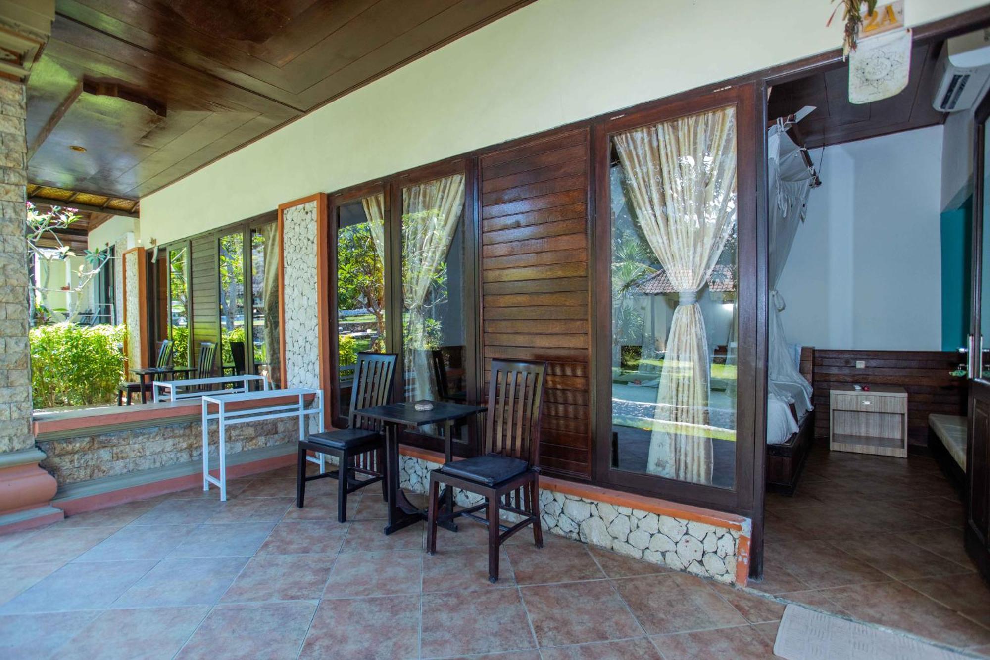 The Tanis Beach Resort Nusa Lembongan Екстериор снимка